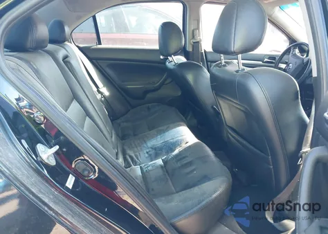 2005 Acura Tsx z USA, uszkodzony, nr VIN JH4CL96855C018908